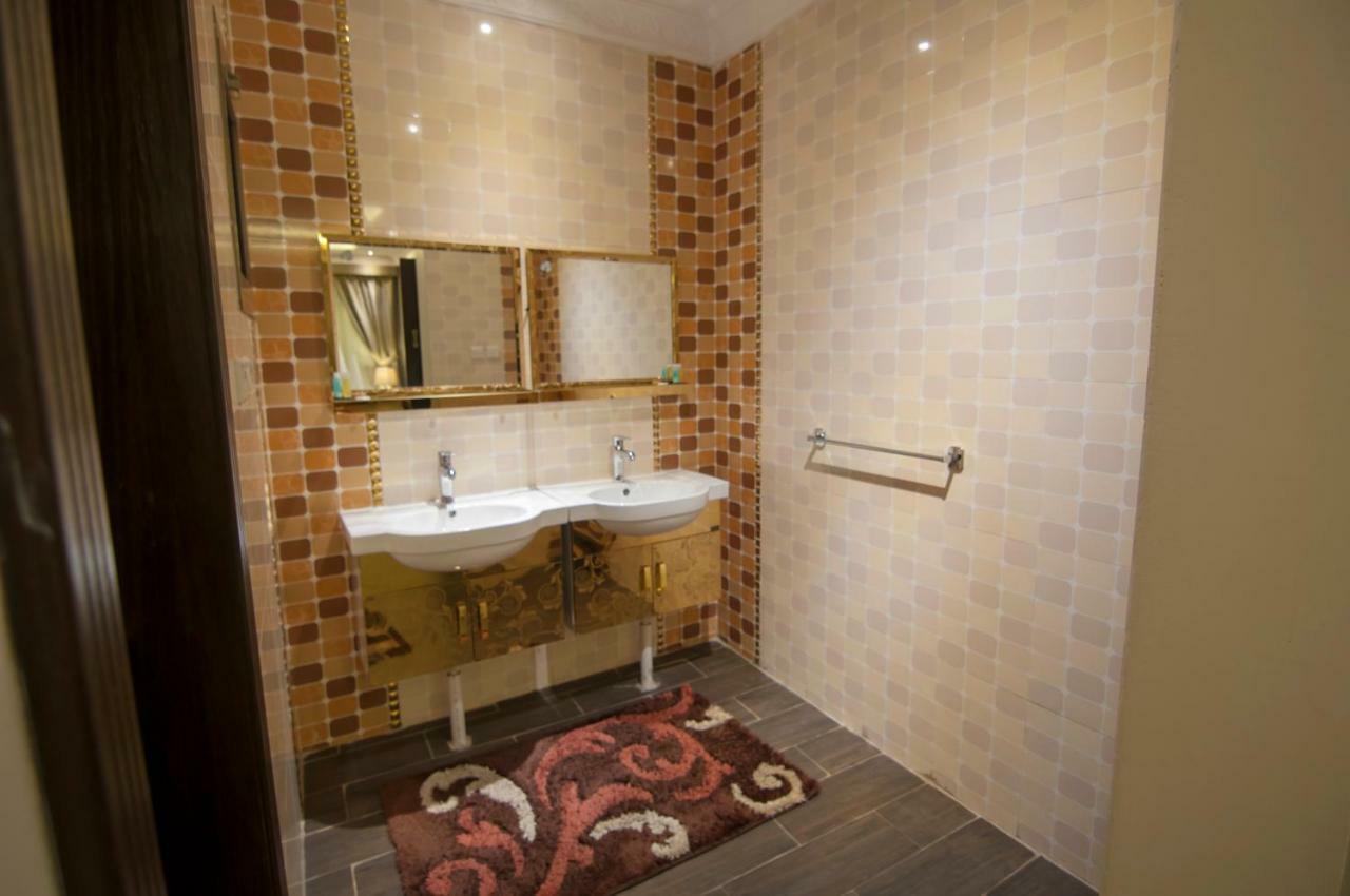 Elite Suites Hotel - Al Muruj Эр-Рияд Экстерьер фото
